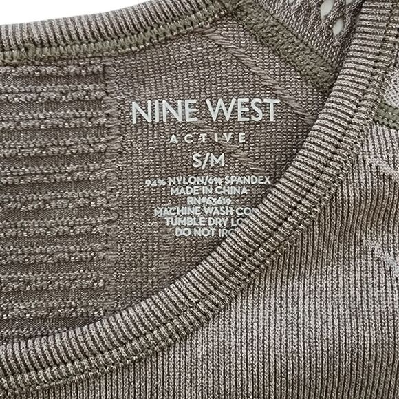 Nine West Active Top - Size S/M - Picture 6 of 7
